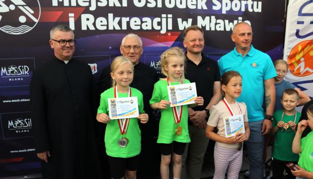 IMG_2481 👟 XII Bieg Uliczny im. Ojca Bernarda Kryszkiewicza – sport, pasja i rekord frekwencji! 🏅