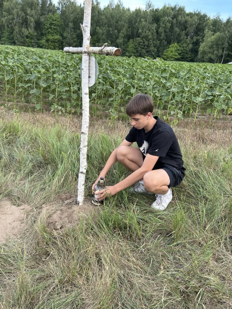 IMG_4905-768x1024 🚶♂️ Rajd Pieszy Szlakiem Żołnierzy Puszczyka i uroczystości patriotyczne za nami! 🌲🕯️