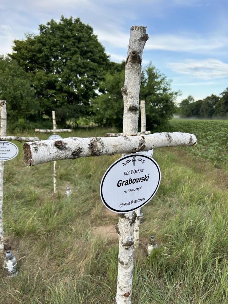IMG_4914-768x1024 🚶♂️ Rajd Pieszy Szlakiem Żołnierzy Puszczyka i uroczystości patriotyczne za nami! 🌲🕯️