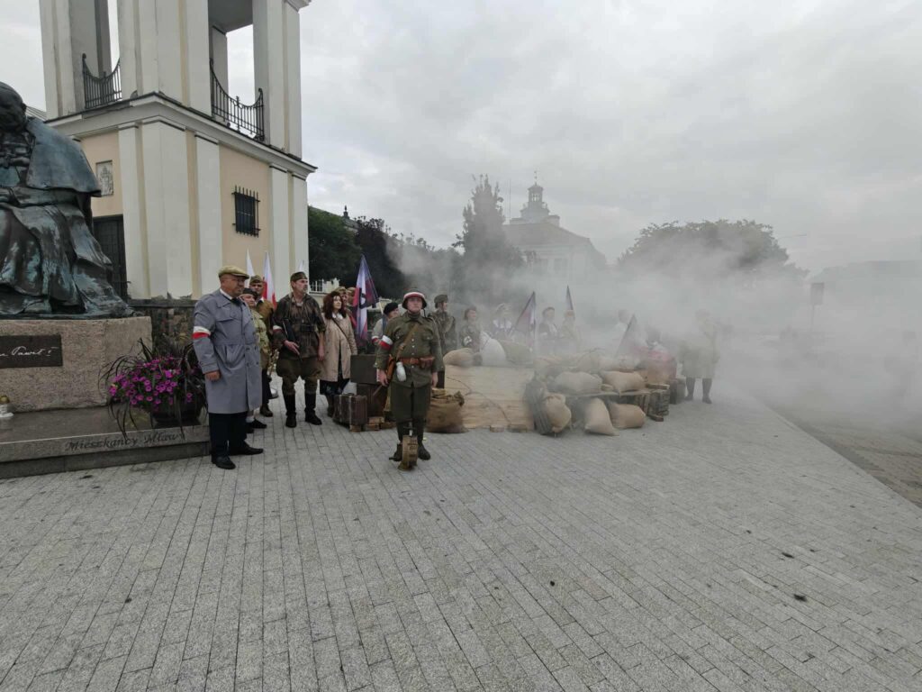 394ae906eb4bf3ea2648358560dde05b-1024x768 🇵🇱 Mława uczciła 81. rocznicę wybuchu Powstania Warszawskiego 🇵🇱
