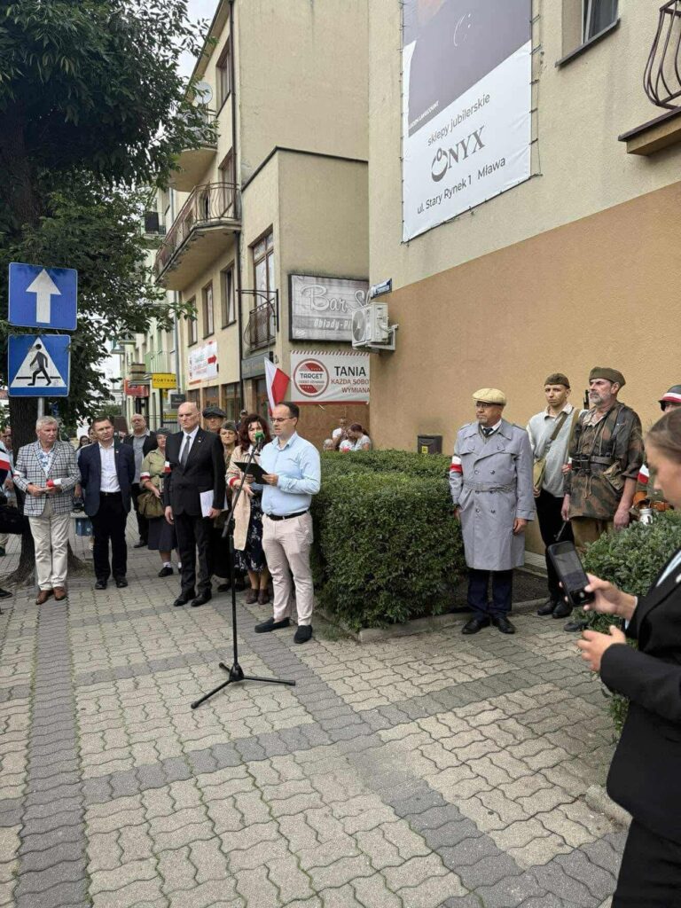 654c154bf53c928a3158e0955a48f03d-768x1024 🇵🇱 Mława uczciła 81. rocznicę wybuchu Powstania Warszawskiego 🇵🇱