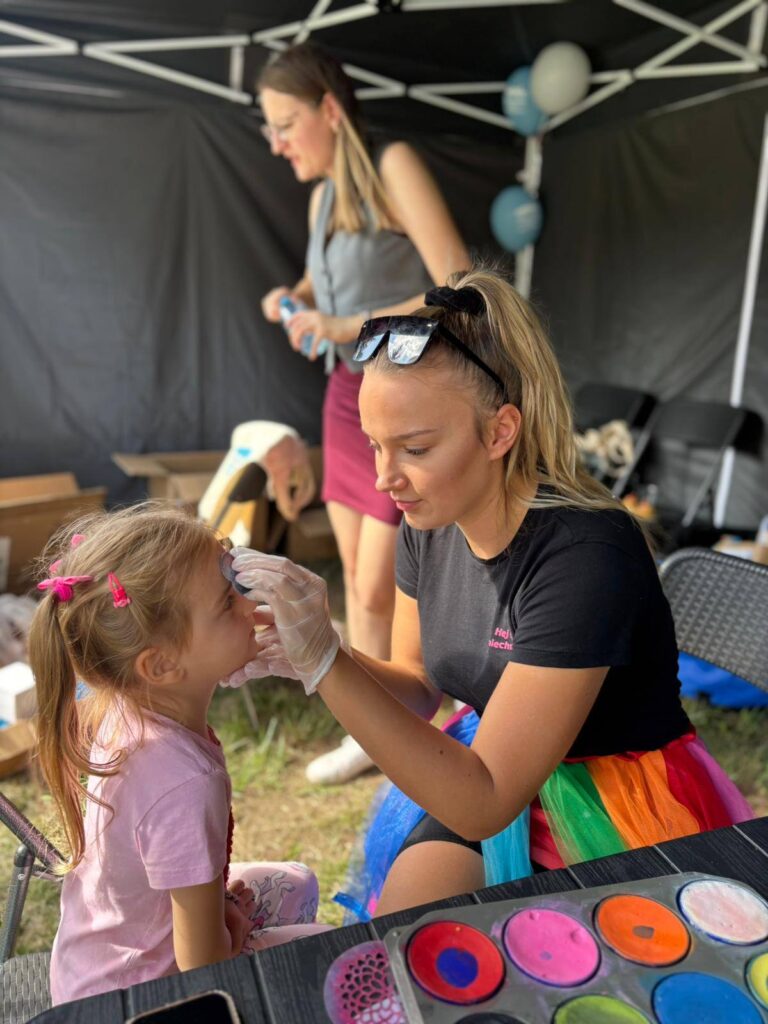 542274897_1320500193015229_5442096961343635576_n-768x1024 ✨🌾 DOŻYNKI GMINNO–PARAFIALNE 2025 W LIPOWCU KOŚCIELNYM 🌾✨