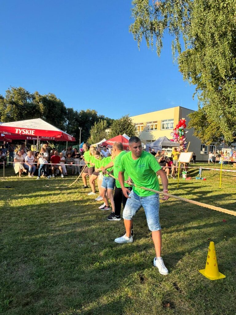 542632667_1320499049682010_6337006997822054512_n-768x1024 ✨🌾 DOŻYNKI GMINNO–PARAFIALNE 2025 W LIPOWCU KOŚCIELNYM 🌾✨