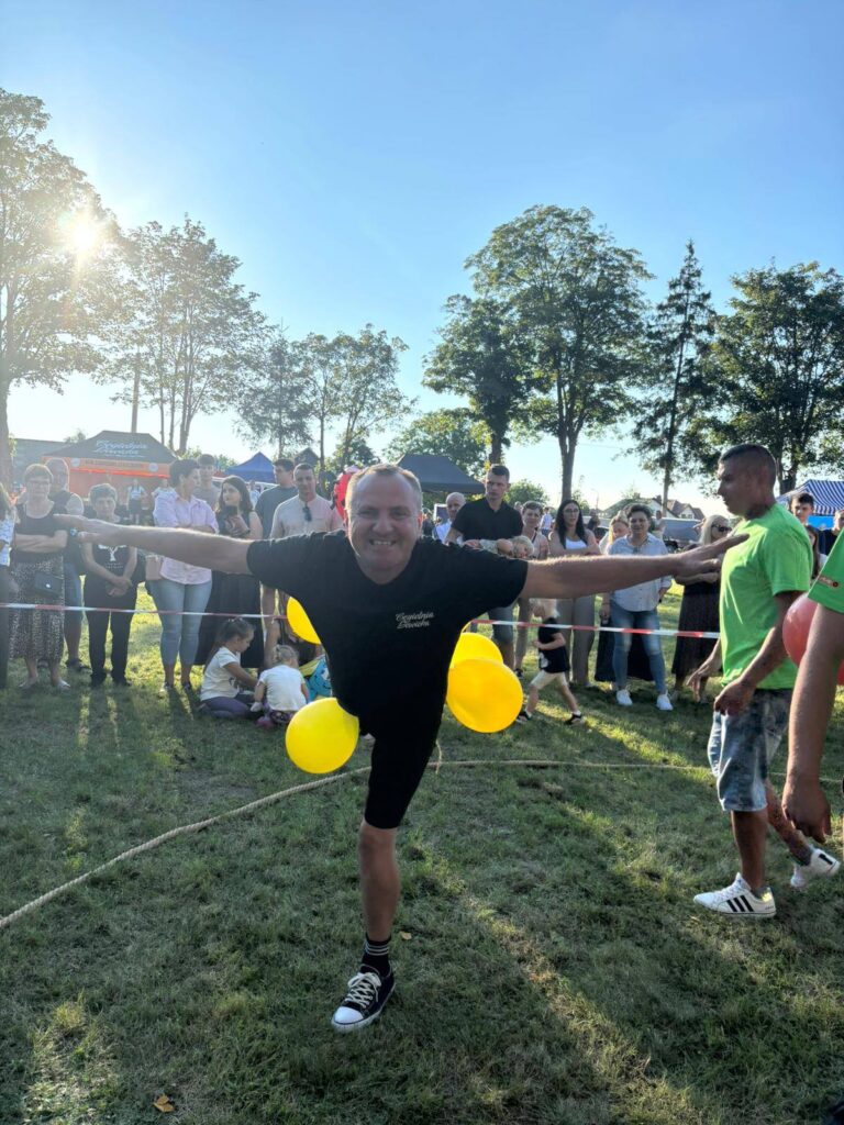 542753049_1320499469681968_7693917358941853238_n-768x1024 ✨🌾 DOŻYNKI GMINNO–PARAFIALNE 2025 W LIPOWCU KOŚCIELNYM 🌾✨